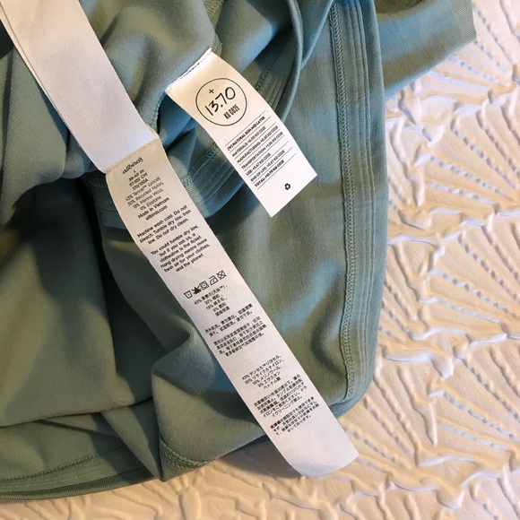 Allbirds Sage Green Quarter-Zip Top NWT - Picture 8 of 11